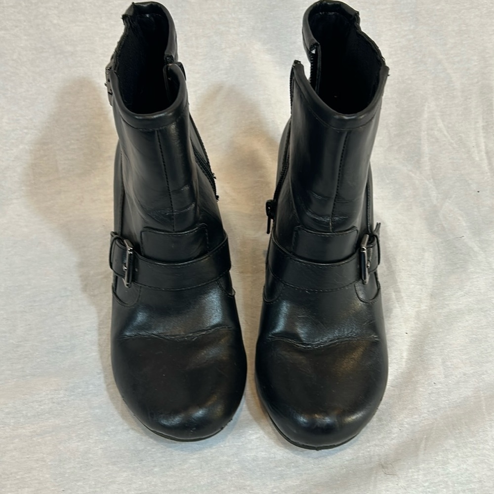 Kenneth Cole Black wedge Boot